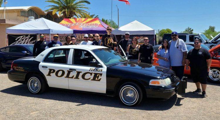 La Policía de Tucson se acerca a la comunidad a través de un proyecto de automóvil lowrider