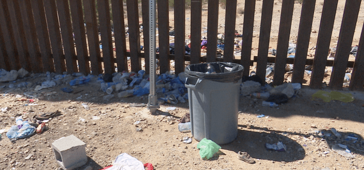 Voluntarios en la frontera de Arizona luchan contra la contaminación y ayudan a los migrantes