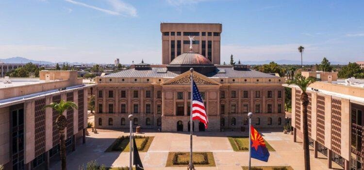 Arizona elimina prohibición de atención de afirmación de género en seguro médico estatal
