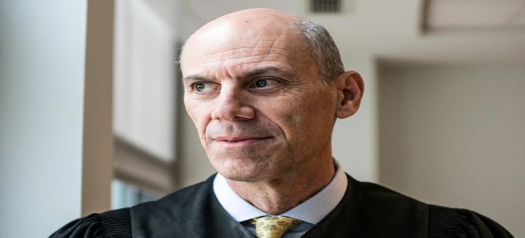 Juez acusada al gobierno de Trump de desacato por violar orden de deportación