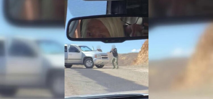 Voluntarios de Tucson afirman que agentes federales les apuntaron con armas cerca de la frontera con México