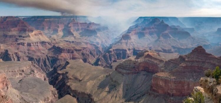 Gobernadora de Arizona exige investigación por incendio en Gran Cañón