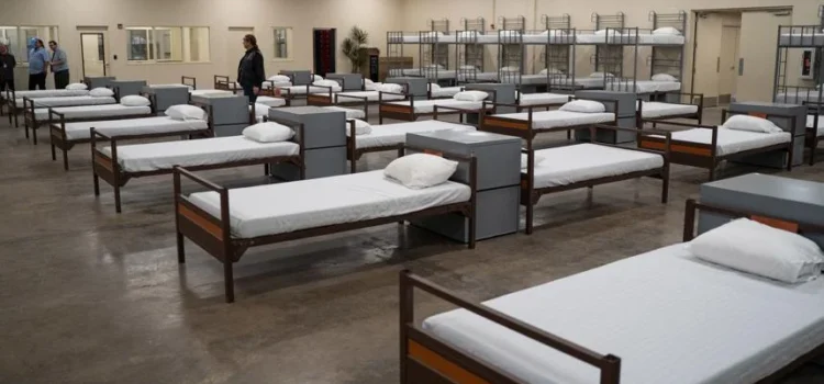 Tucson continúa su misión de ayudar a las personas sin hogar en una nueva ubicación