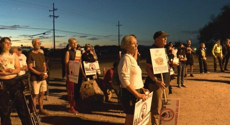 Vigilia en Tucson protesta contra las deportaciones y detenciones en curso por parte de ICE