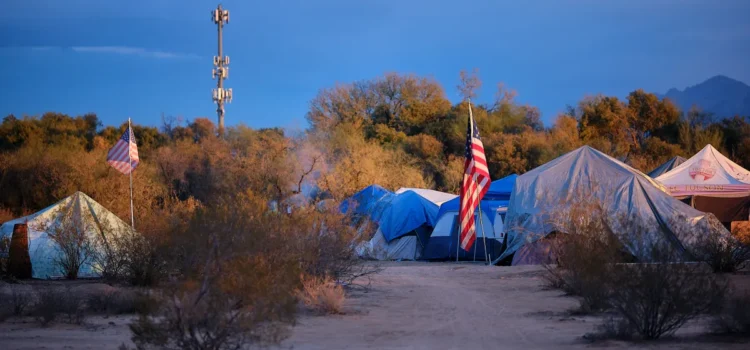 Residentes de Tucson lanzan petición contra propuesta de sitio para dormir