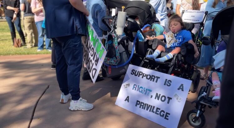 Los cambios en la política de discapacidad de Arizona afectan a las familias de Tucson Los cambios en la política de discapacidad de Arizona afectan a las familias de Tucson