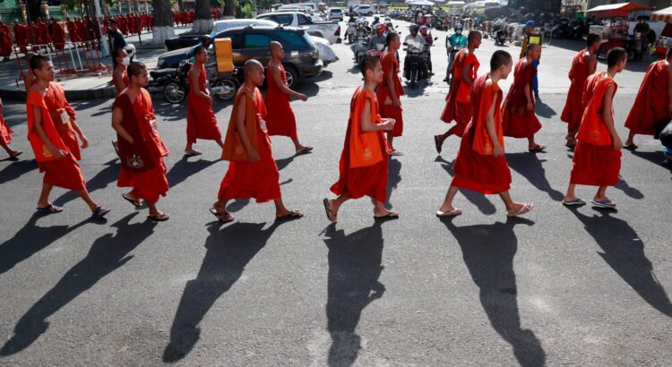 La ceremonia obligatoria que desnuda el control chino sobre el alma del Tíbet