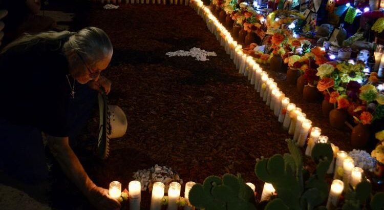 ‘Por mis hermanas y hermanos migrantes’: Tucson honra la memoria de migrantes fallecidos