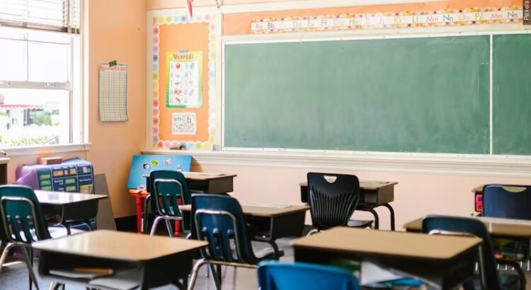 El cierre perjudica a las escuelas de Arizona cuyos presupuestos dependen en su mayoría de fondos federales.