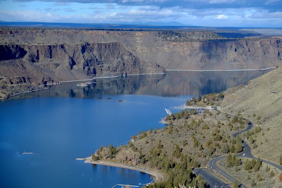 Un lago de Arizona cierra indefinidamente a los visitantes tras la muerte de todos sus peces.